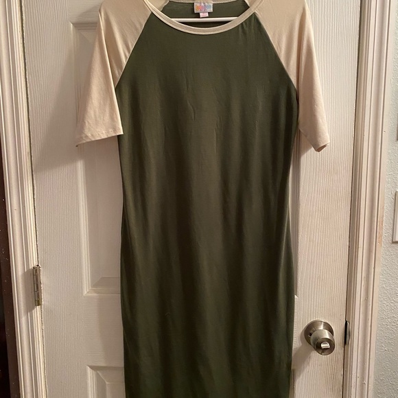 Lula Roe - Picture 3 of 5